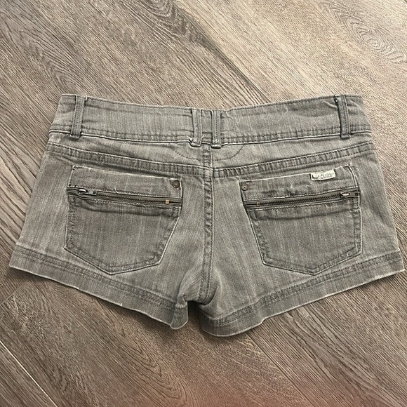 Rip Curl Jean shorts - Picture 2 of 4